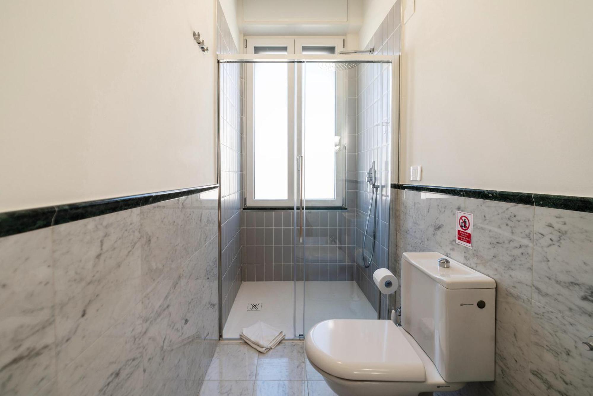 Casa Bella 16 - 8 Min To Metro, 15 Min To Lin Airport, University Area Apartment Milan