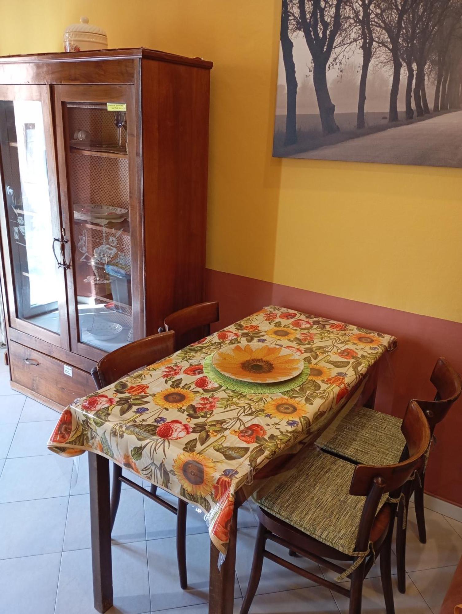 Flores Home, Vintage & Comfort Near Center, Navigli, Bocconi Milano