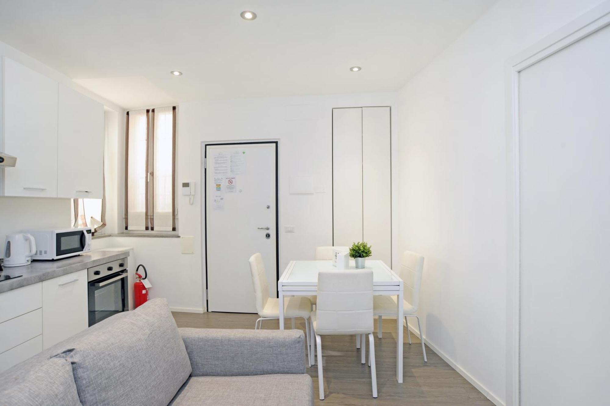 Apartment Ticinese 28 Milan