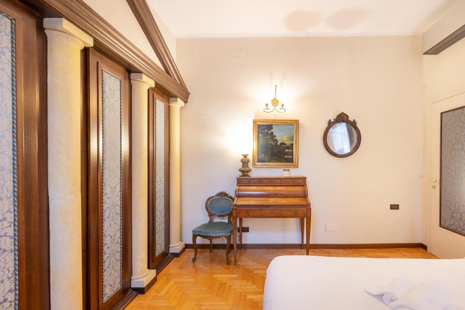 Piatti Design Flat Apartment Milan