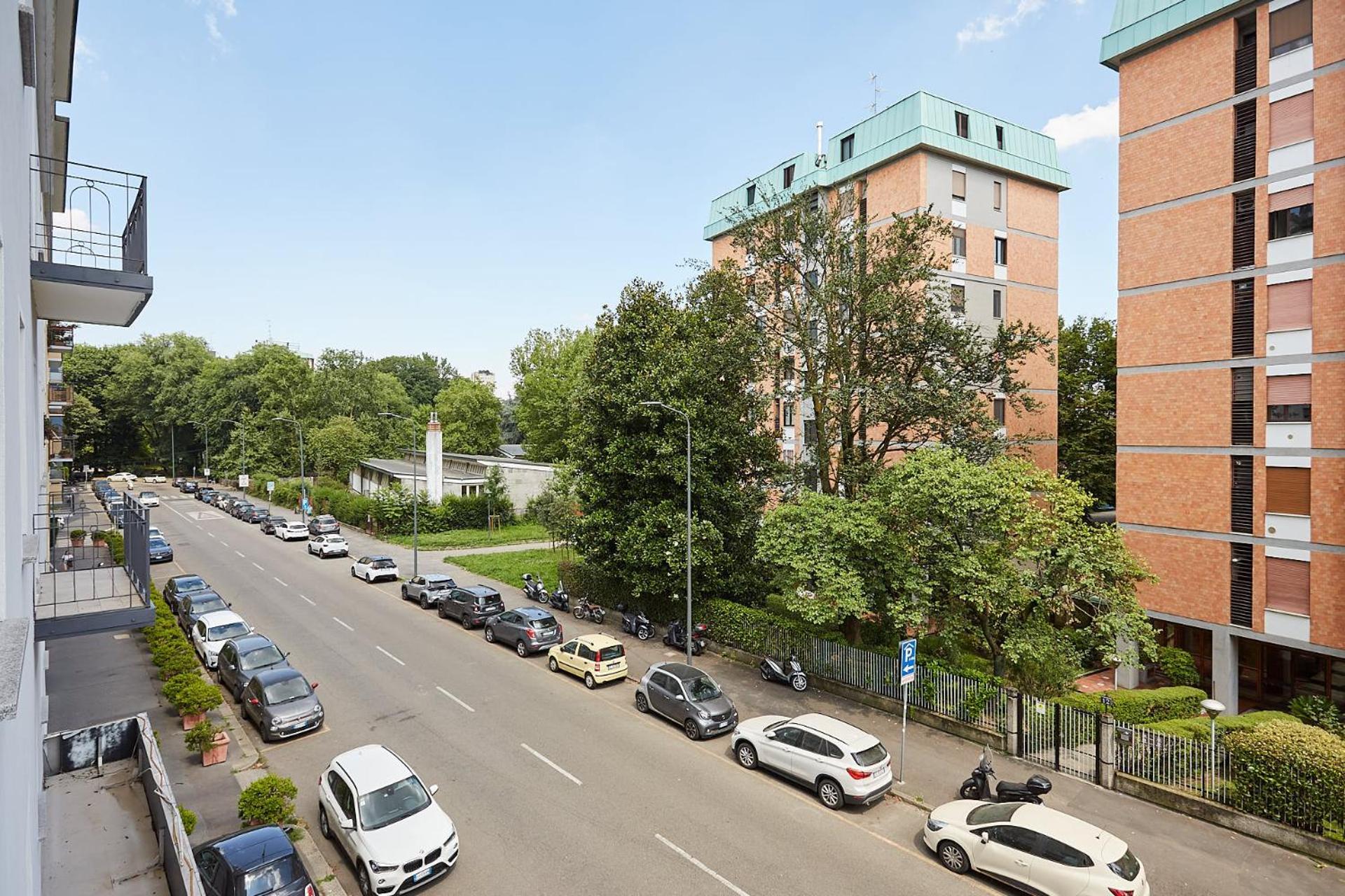 Apartment Pier Capponi Milan