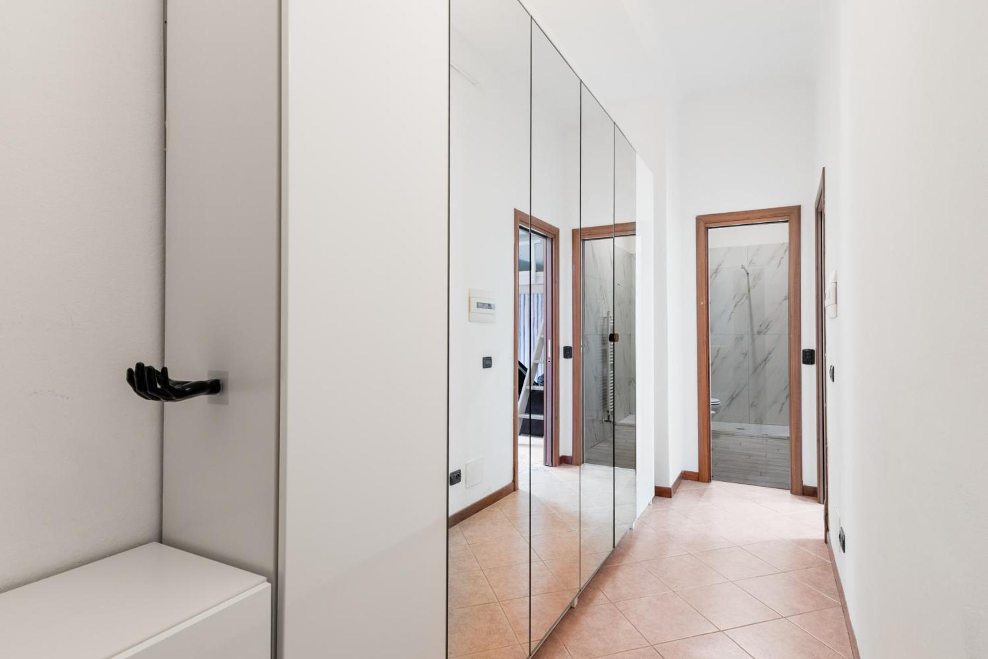 Apartment Arco-cina Town, 4 Posti Letto Milan