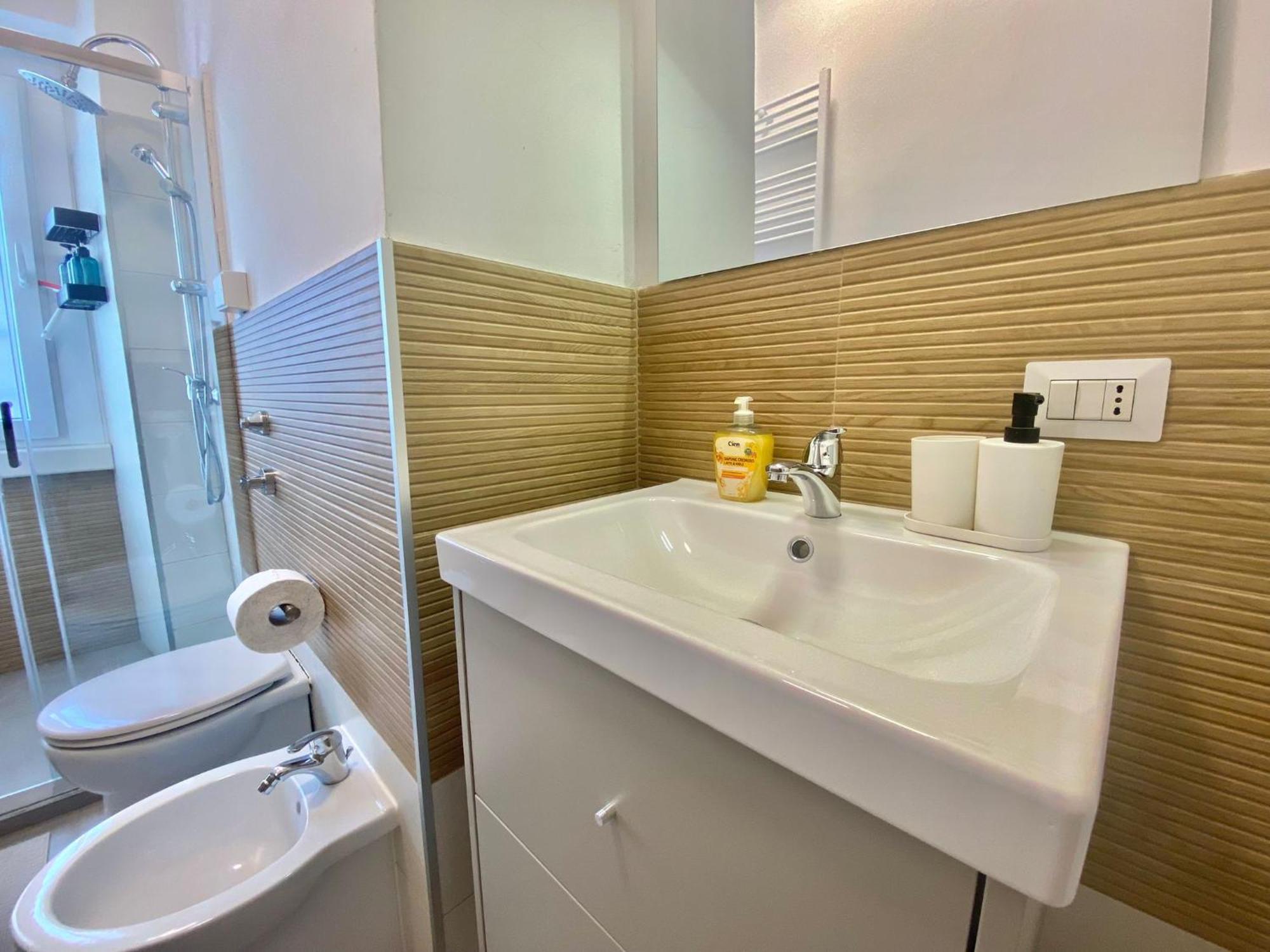 Nolo Urban Nest Apartment, Grazioso E Confortevole, Collegato Con Il Tran Tran Di Appartamento