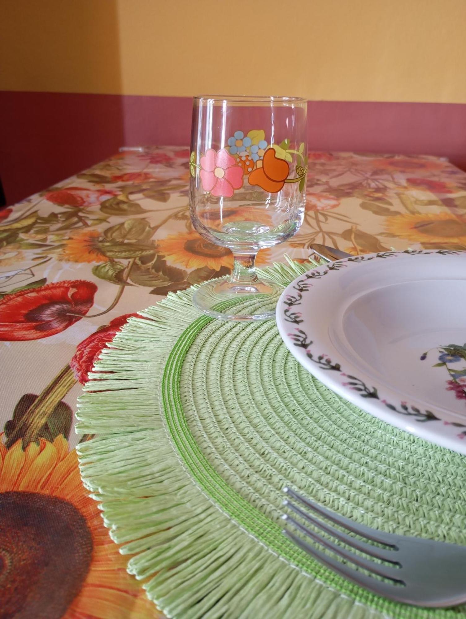 Flores Home, Vintage & Comfort Near Center, Navigli, Bocconi * Milano