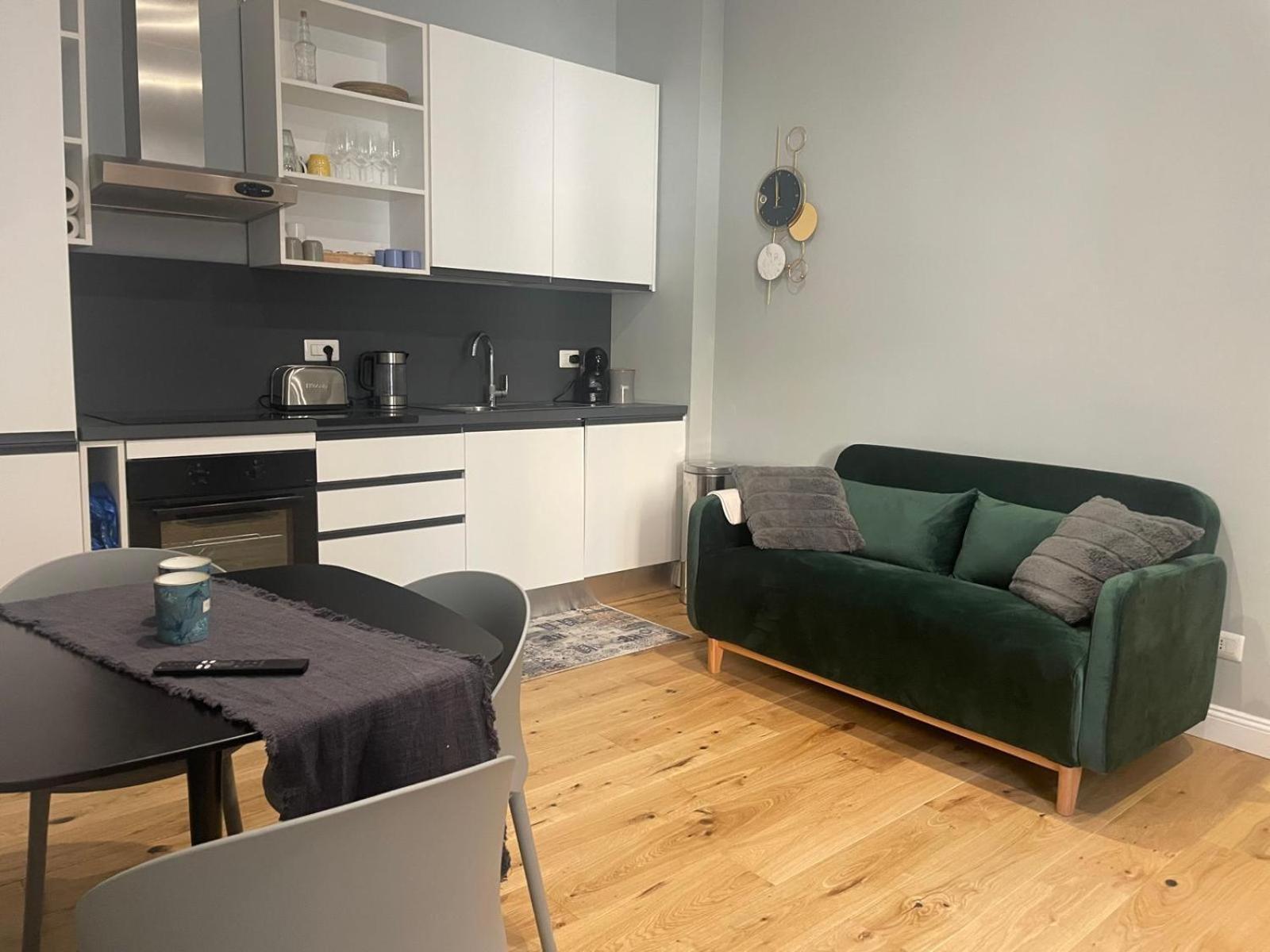 Luxury Center Metro Rossa Porta Venezia Apartment Milan