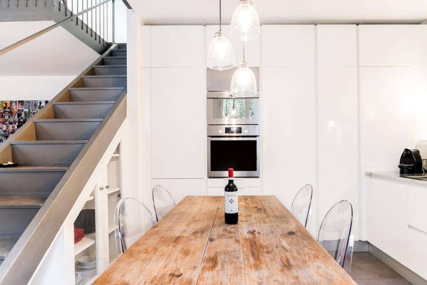 Bocconi Industrial Loft 2bdr, 2btr