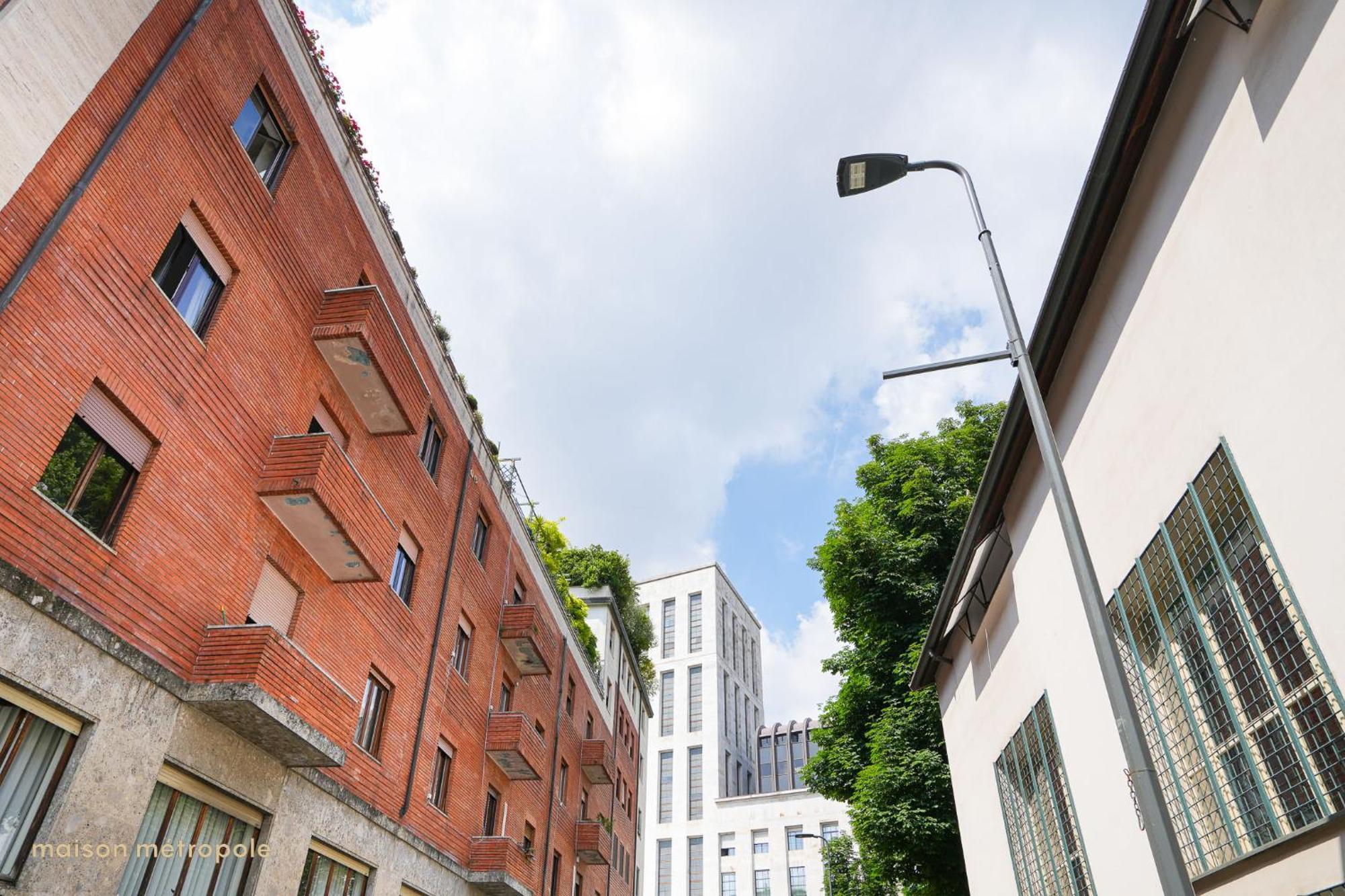 Daverio Business House * Milan