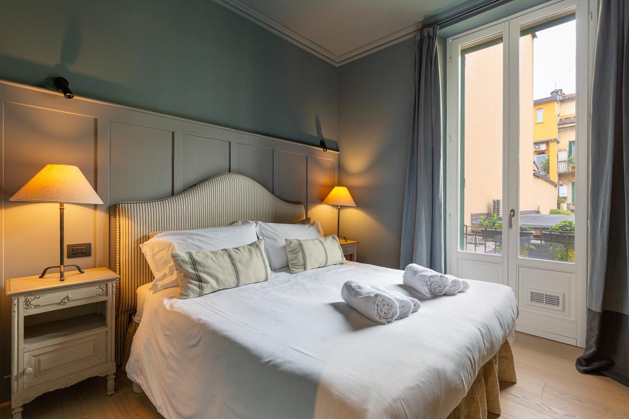 Apartment Luxury Terrace In The Center Of Garibaldi Train Station Brera Milan