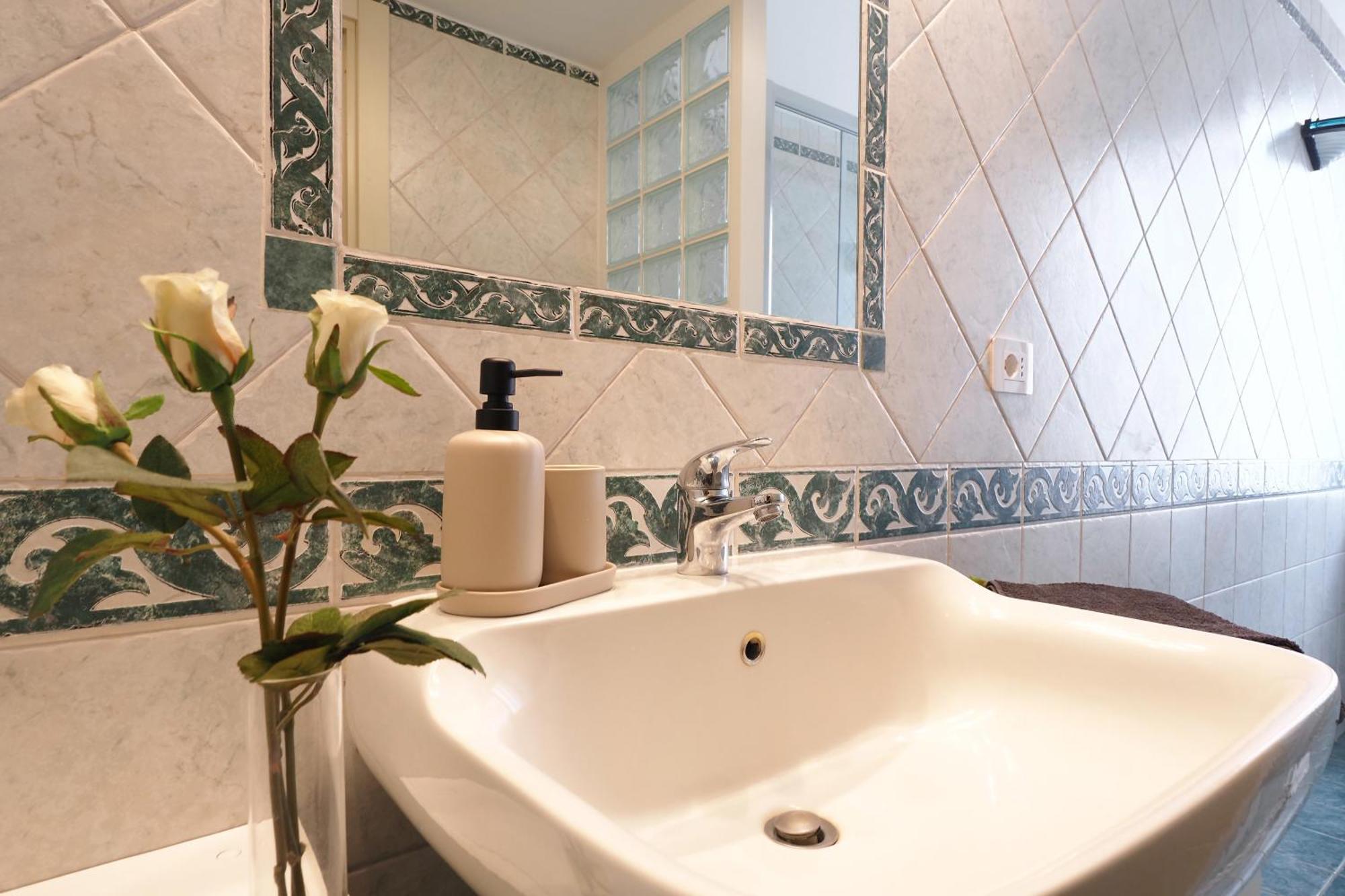 Sva18 - Fully Equipped Large Flat - S Ambrogio Apartment