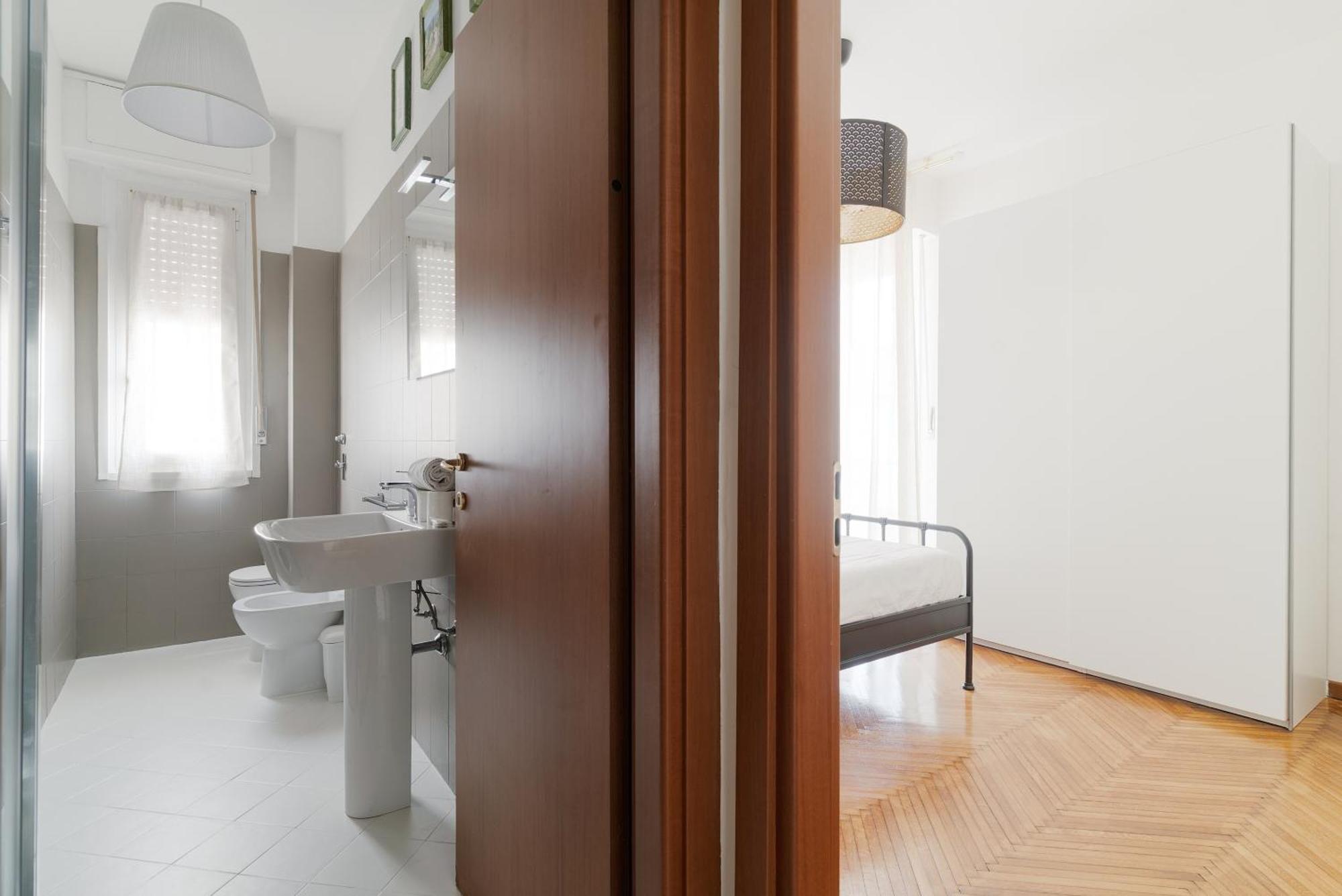 Guesthost - M1 Pasteur With Balcony Appartamento