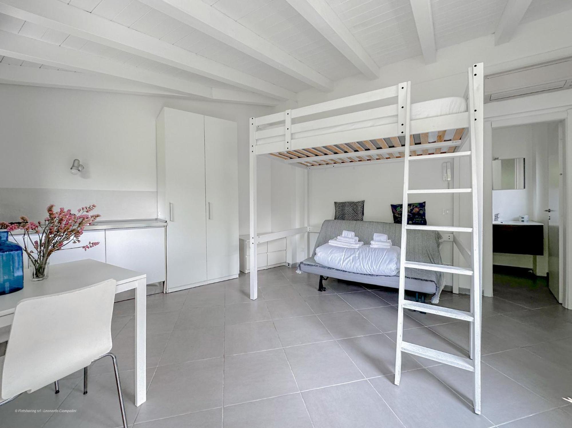 Villa Corelli - Parking And Exclusive Garden Milan