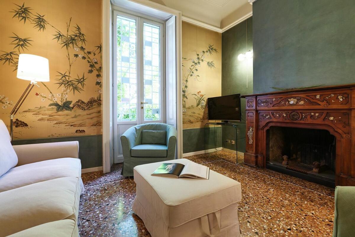Charming Liberty-style With Garden And Parking Near Life