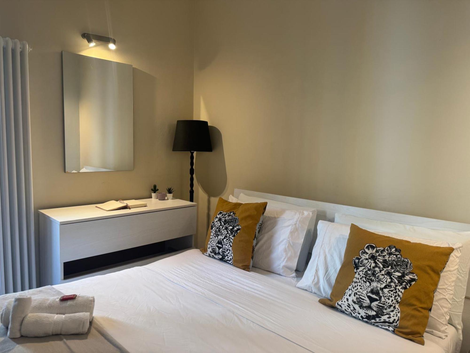 Apartment La Regina Delle Locazioni Ai Navigli Milan