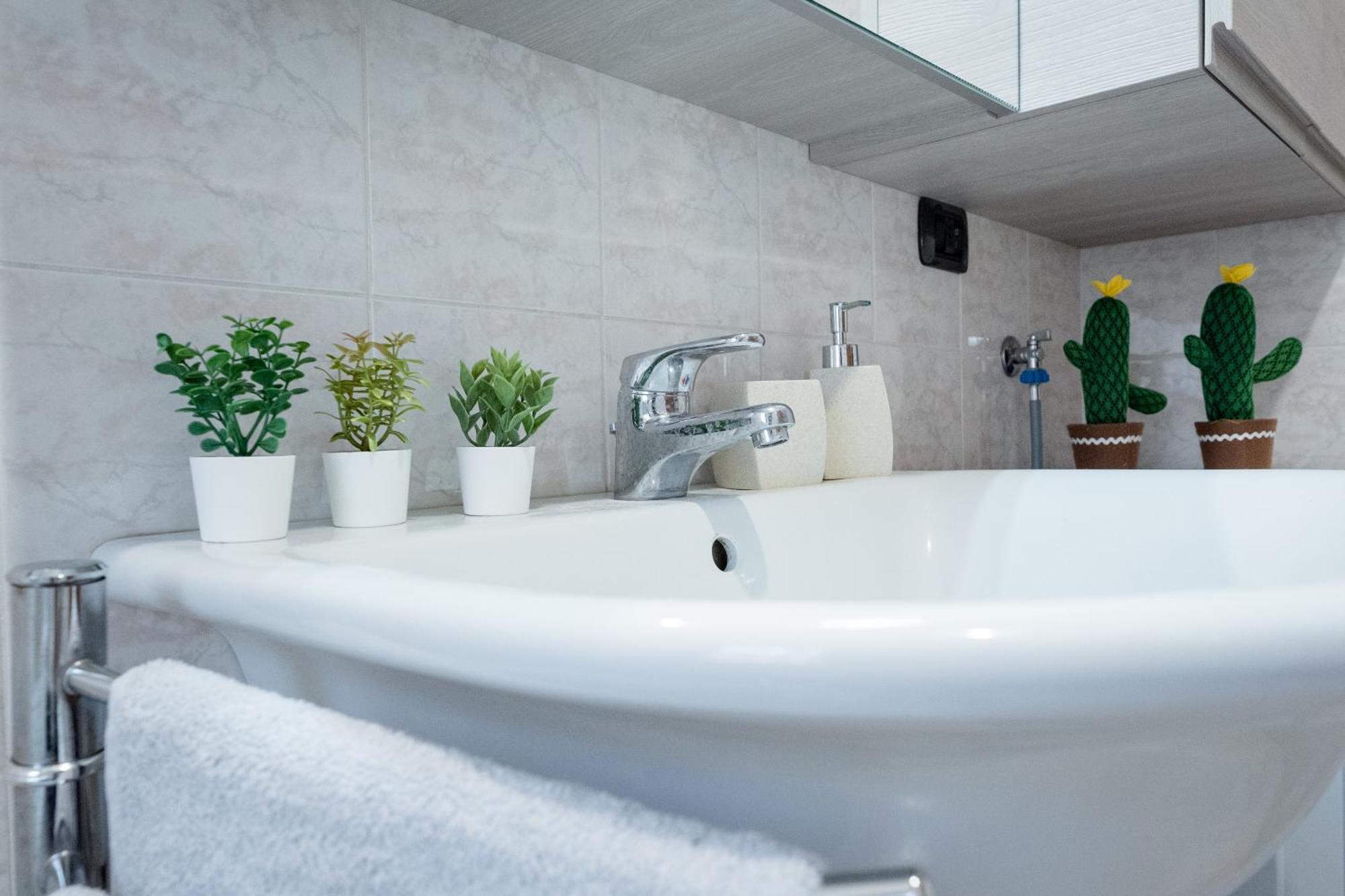 Oxilia Flat - Loreto District * Milan