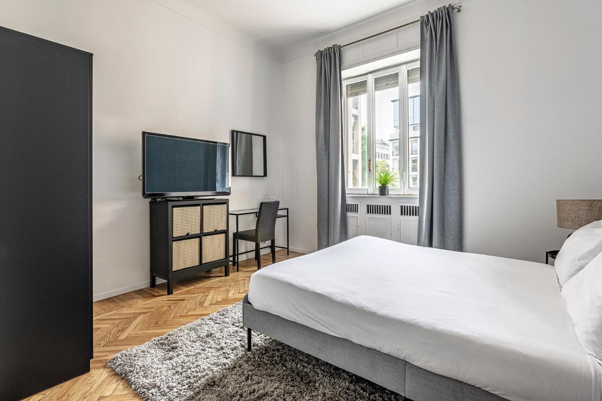 Luxury 4 Bedrooms Close To Duomo * Milão