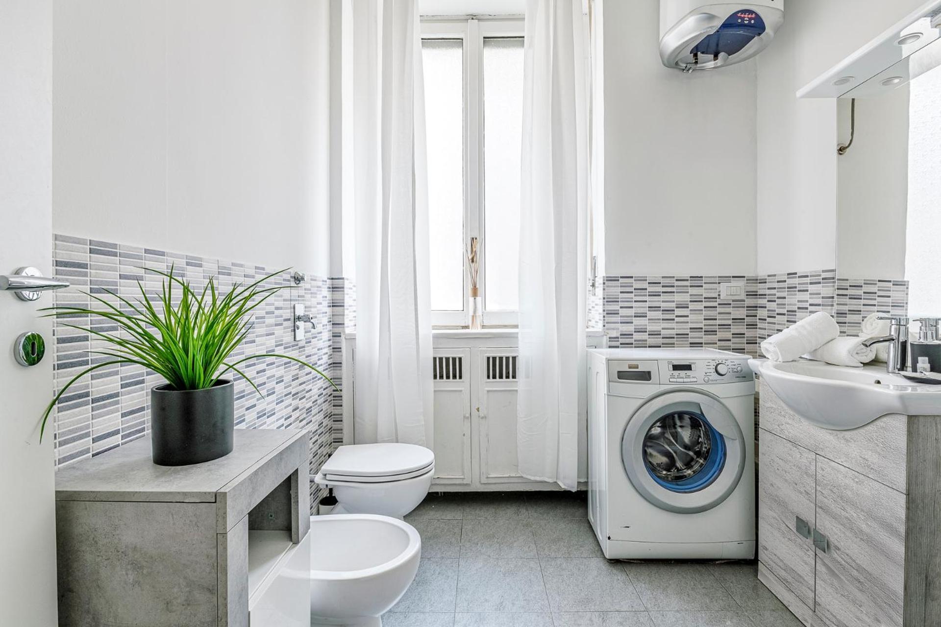 Luxury 4 Bedrooms Close To Duomo * Milão