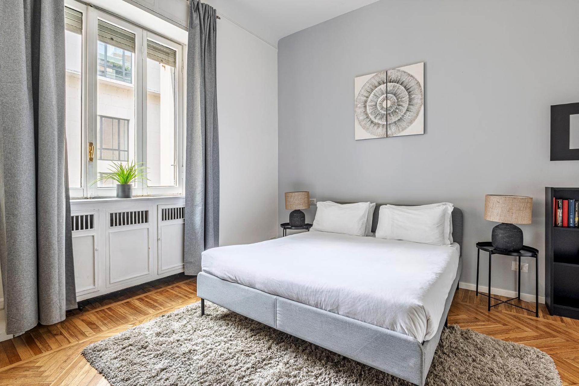 Luxury 4 Bedrooms Close To Duomo Apartamento