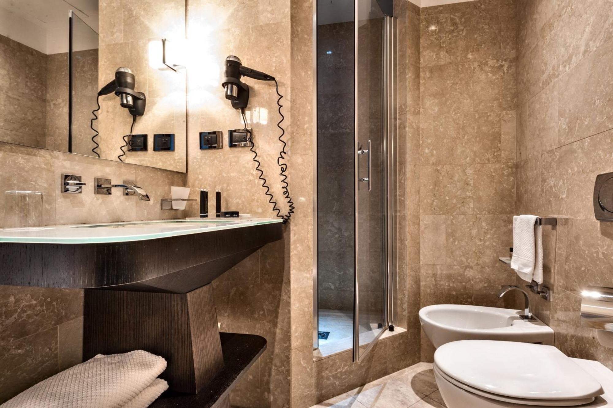 Crowne Plaza By Ihg 4*