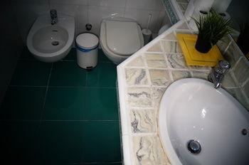 I Am Here Station Hotel Milan