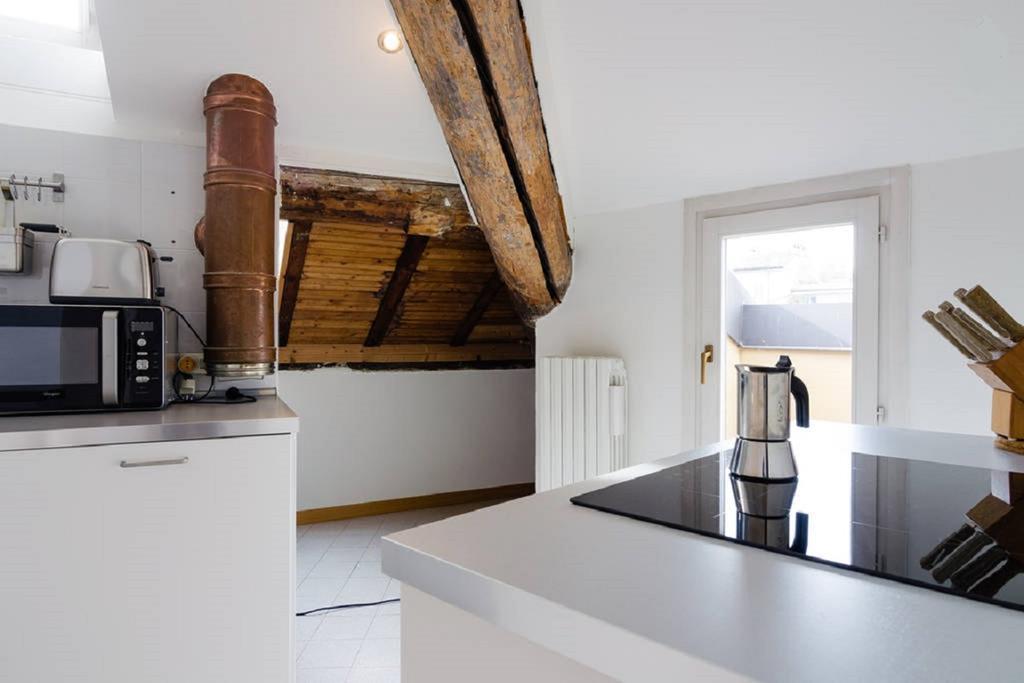 Apartment V12 Design