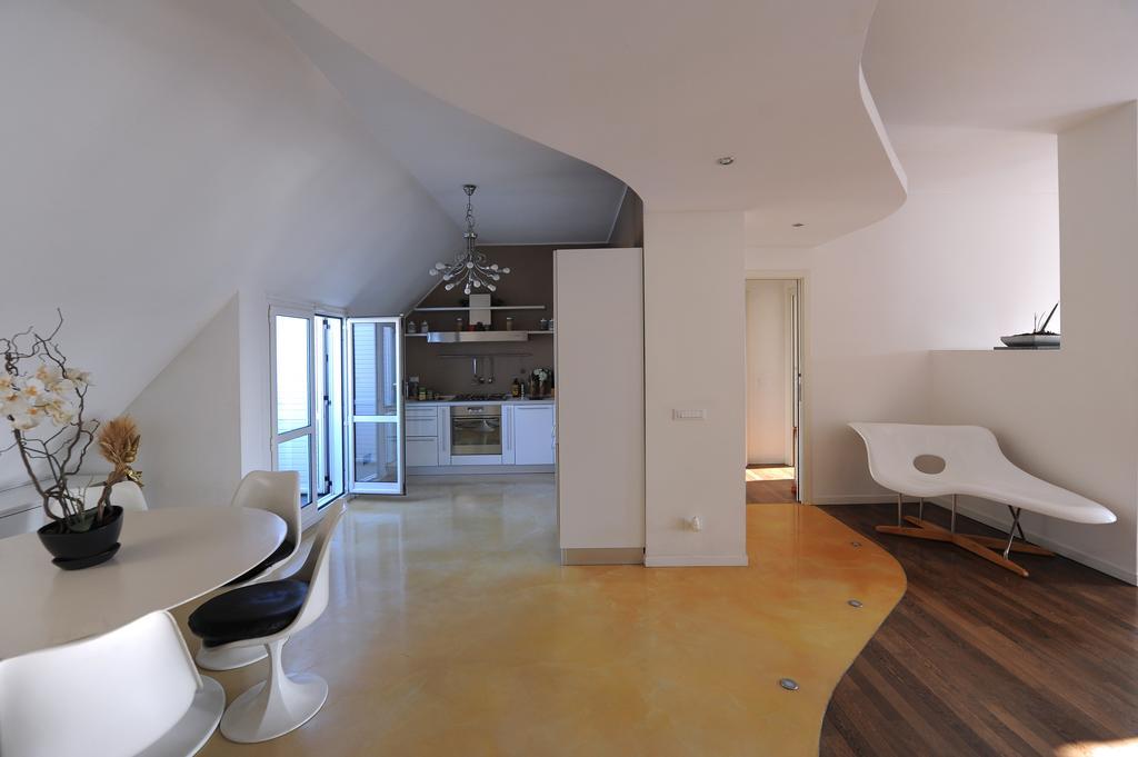 Piazza Napoli Penthouse Apartment *