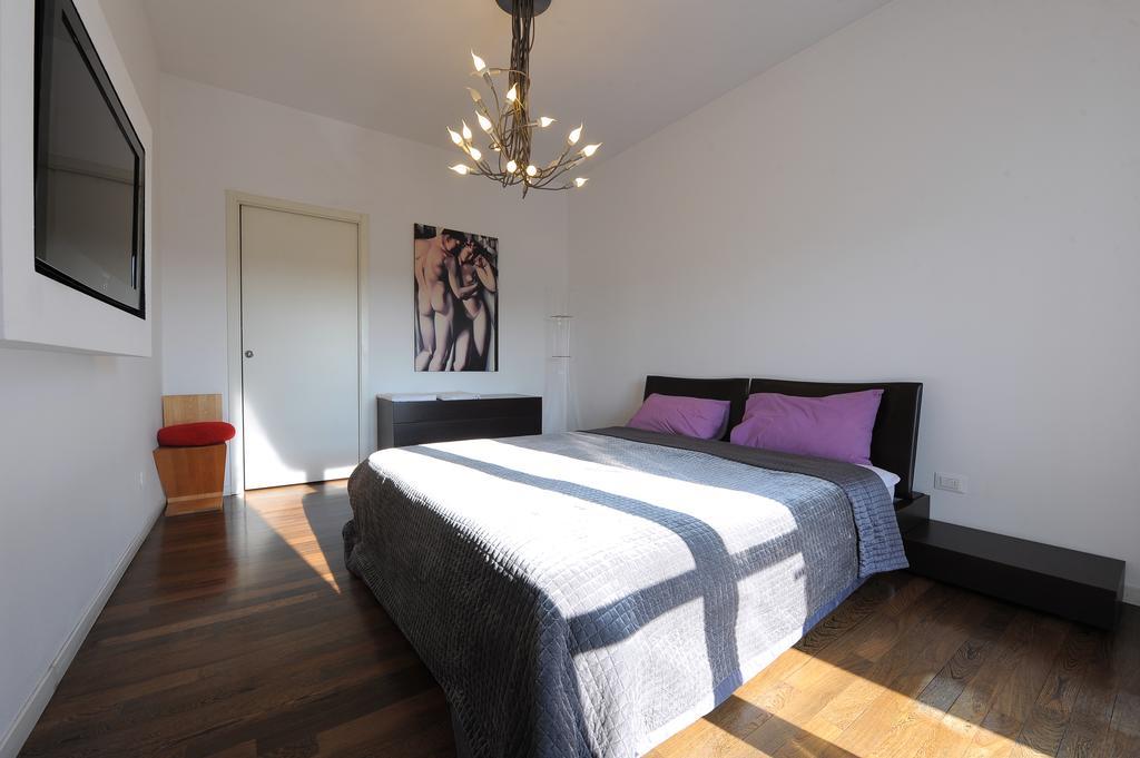 Piazza Napoli Penthouse Apartment Milan