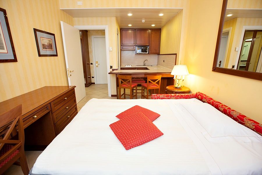 Hotel Unaway & Linea Uno Milan