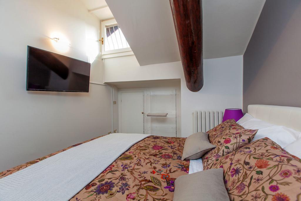 Corso Buenos Aires Apartment