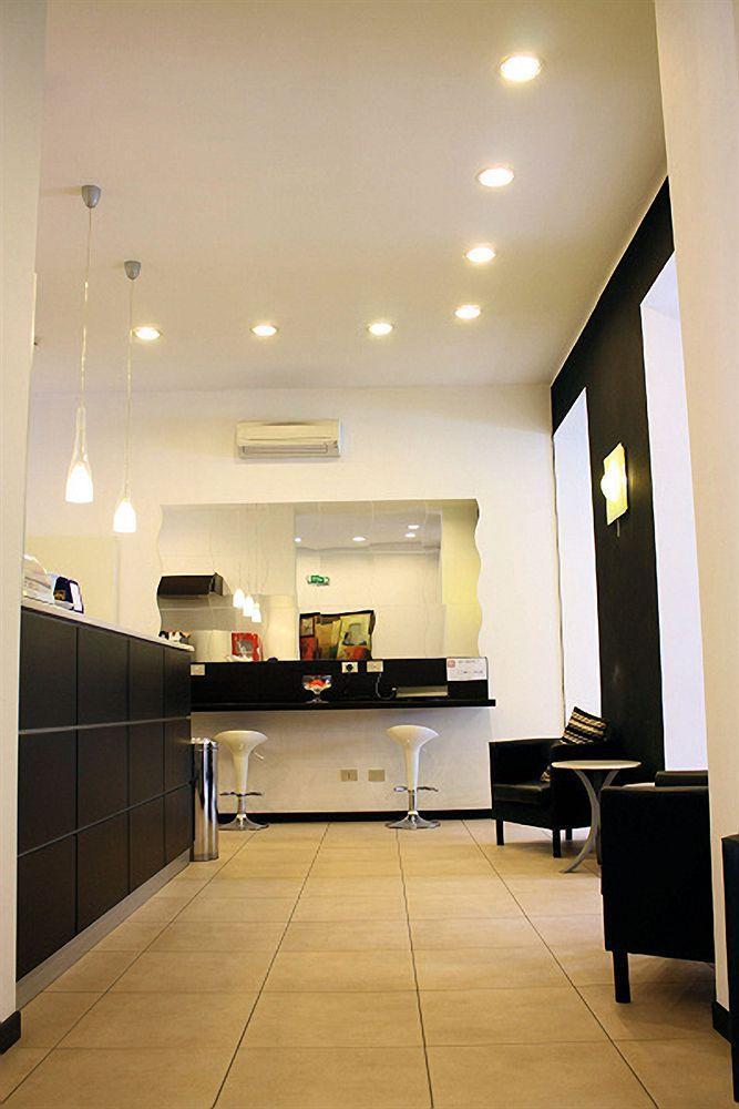 Paradiso Hotel 2*
