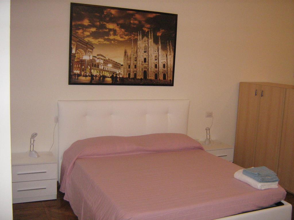 Flat In 1 Apartment *