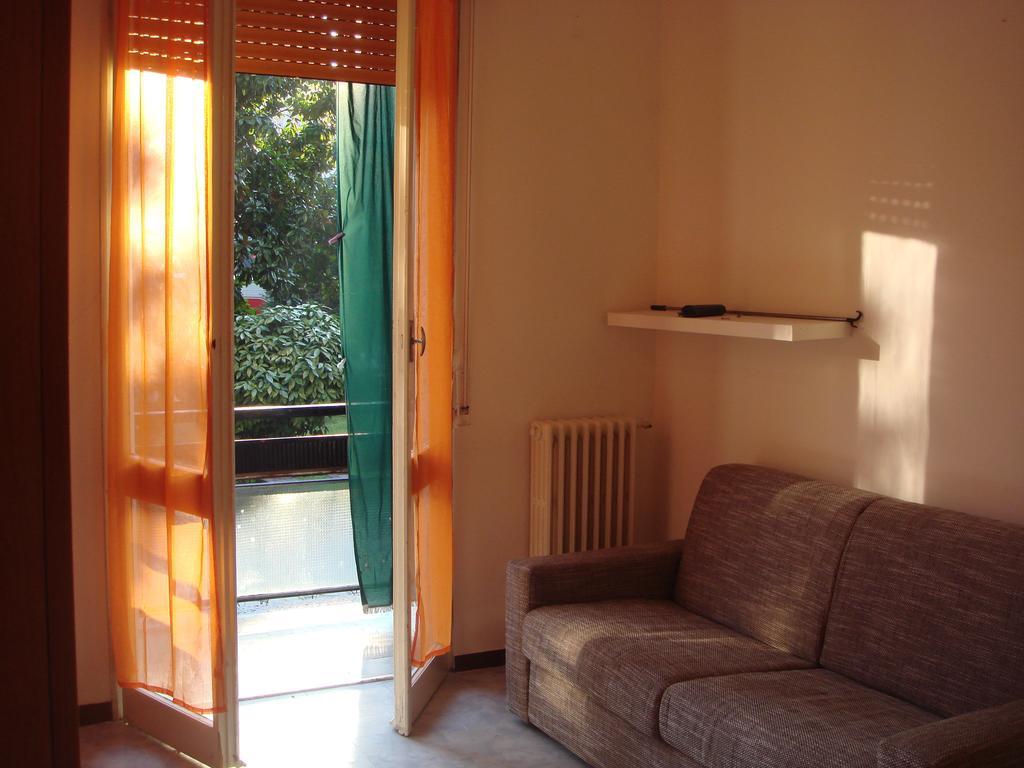 Via Toscanelli 3 *