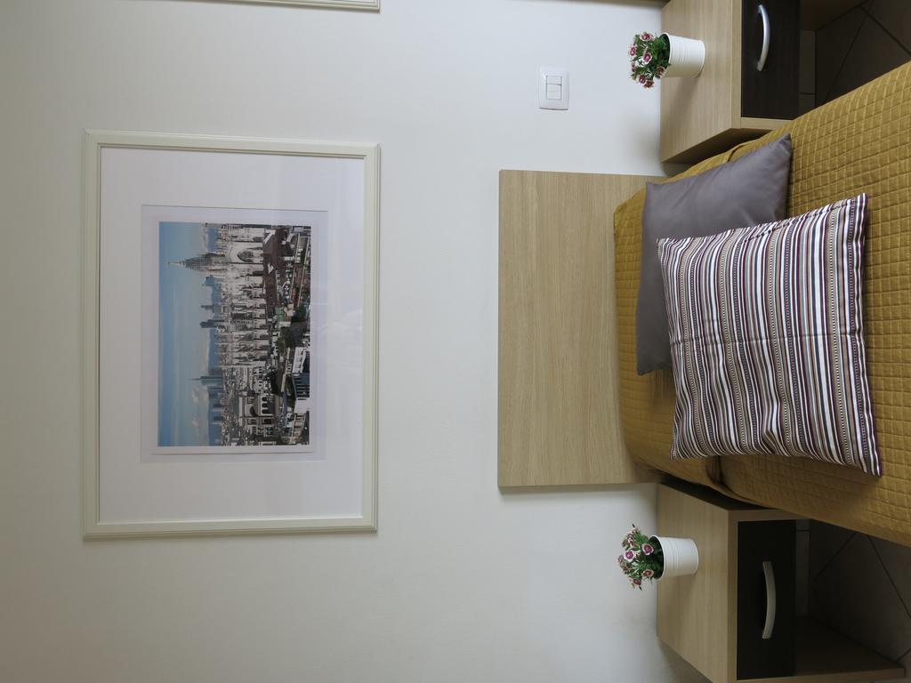 Expo Carcano Aparthotel