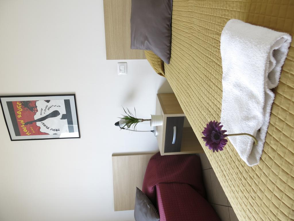 Aparthotel Expo Carcano 2*