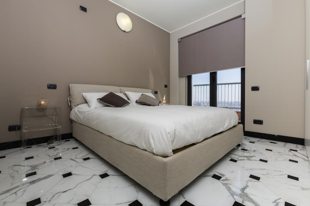 Suzzani Halldis Apartment Milan