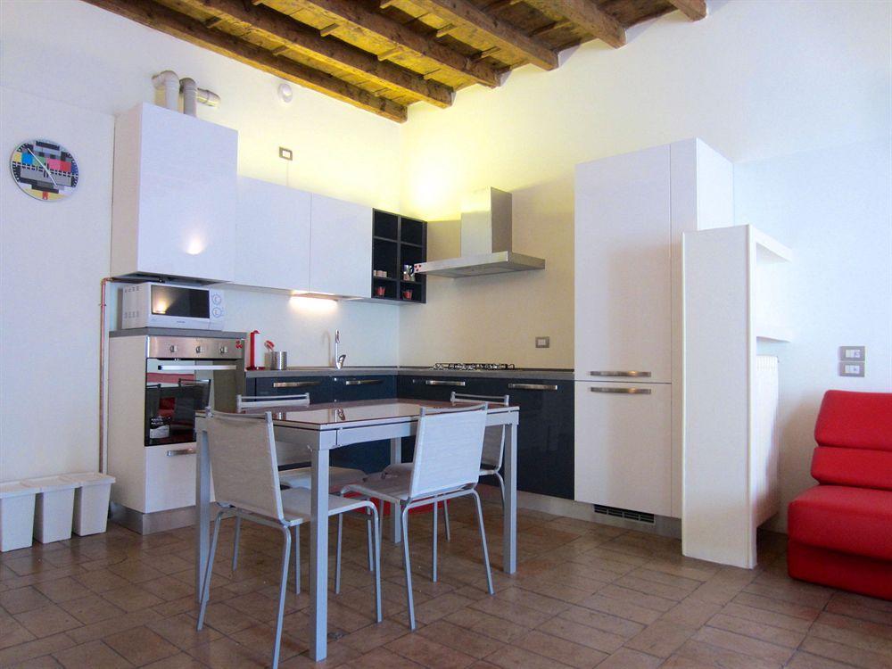 Temporary House - Navigli Apartment *