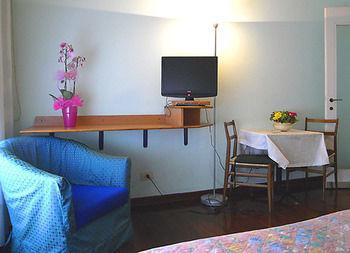 Aparthotel Pola Milan