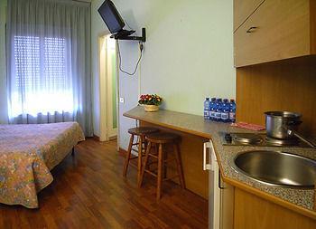 Aparthotel Pola 4*