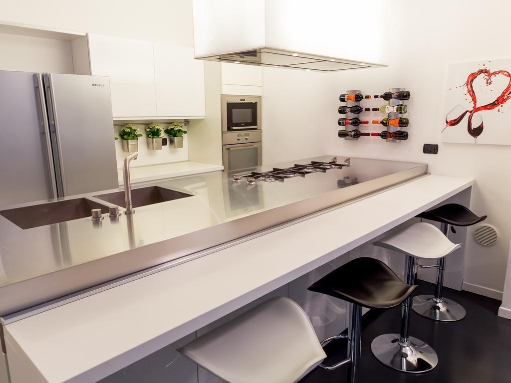 Luxury Loft - Station Apartment *