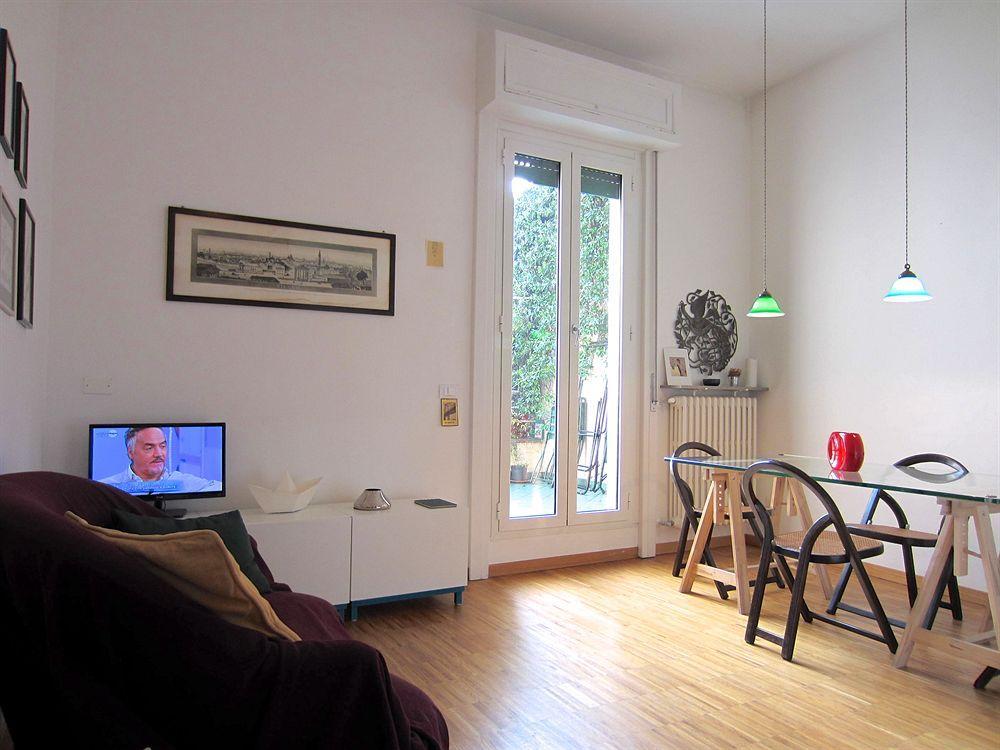 Apartment Temporary House - Navigli Milan