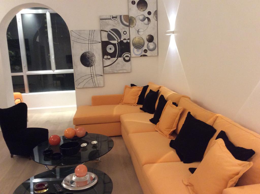 Apartment Bnbutler - Broletto 39 - A Few Steps To The Duomo And La Scala