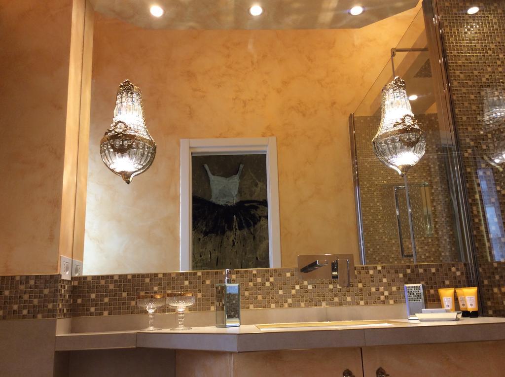 Apartment Bnbutler - Broletto 39 - A Few Steps To The Duomo And La Scala Milan