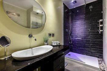 Hotel Suitelowcost - San Babila Duomo Milan