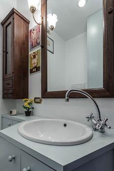 Suitelowcost - San Babila Duomo Milan