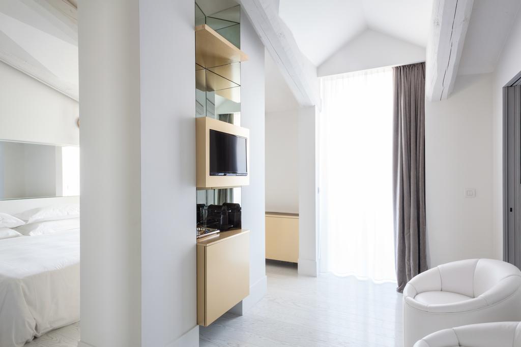 Hotel Senato 4*