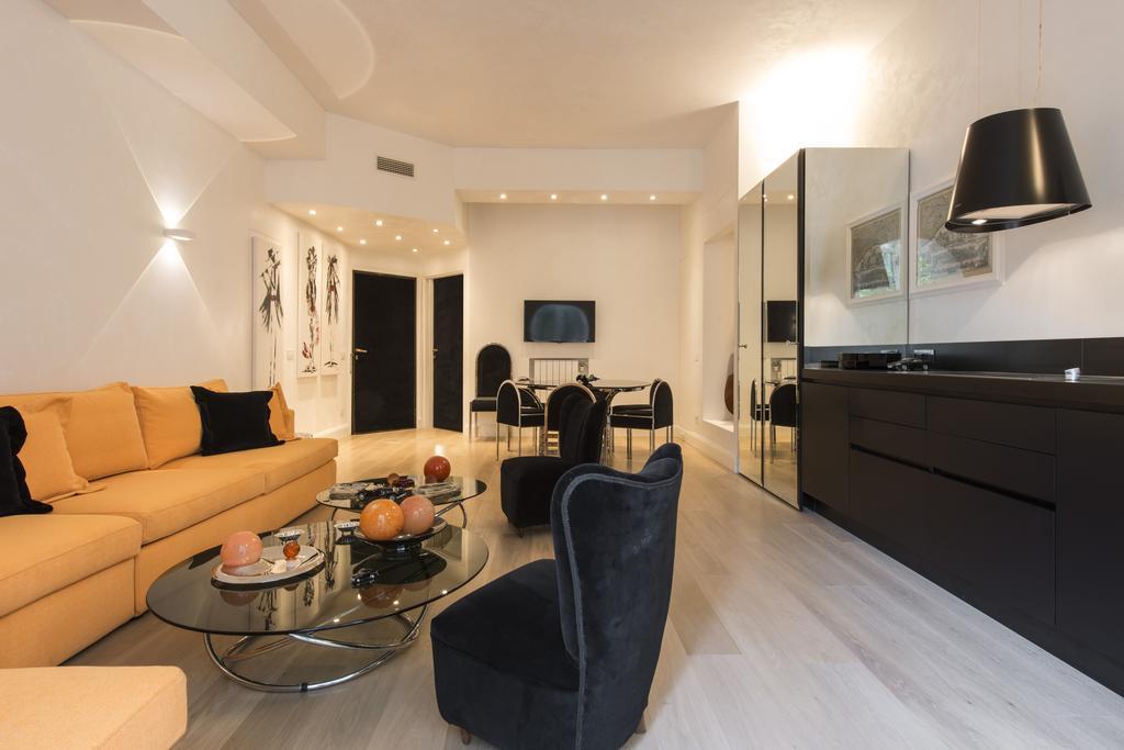 Apartment Bnbutler - Broletto 39 - A Few Steps To The Duomo And La Scala *