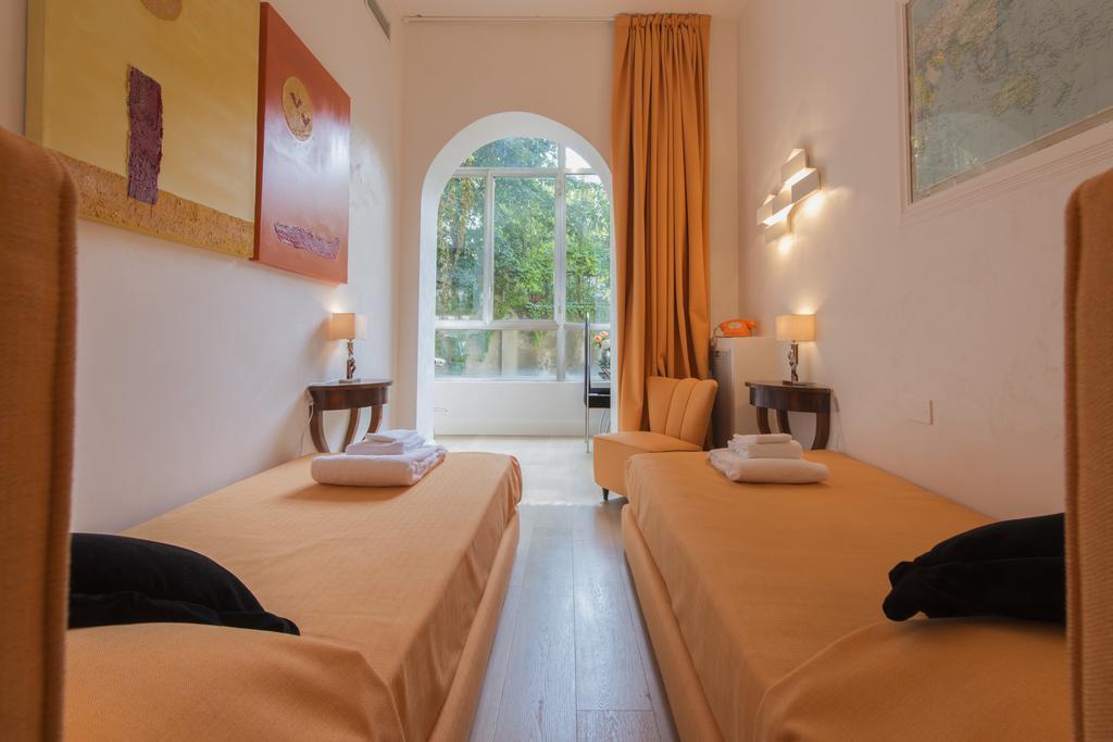 Apartment Bnbutler - Broletto 39 - A Few Steps To The Duomo And La Scala