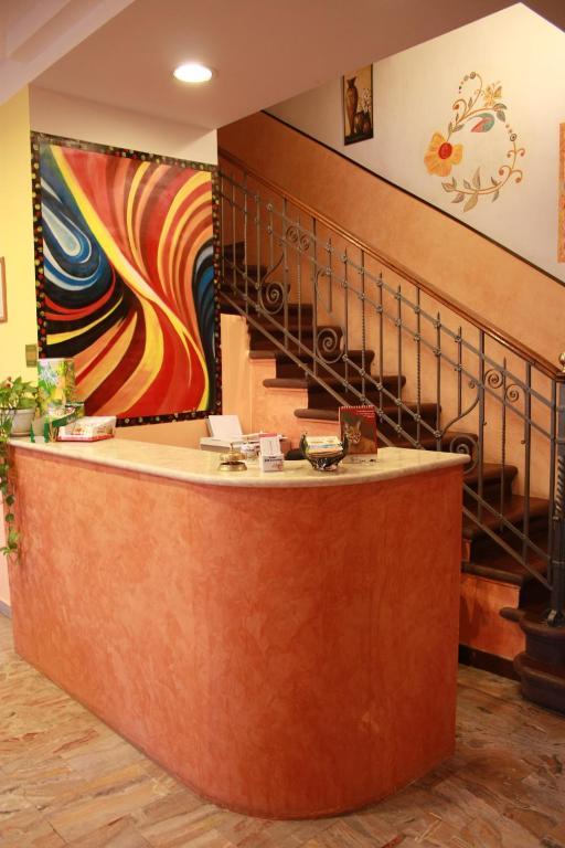 San Giovanni Hotel *