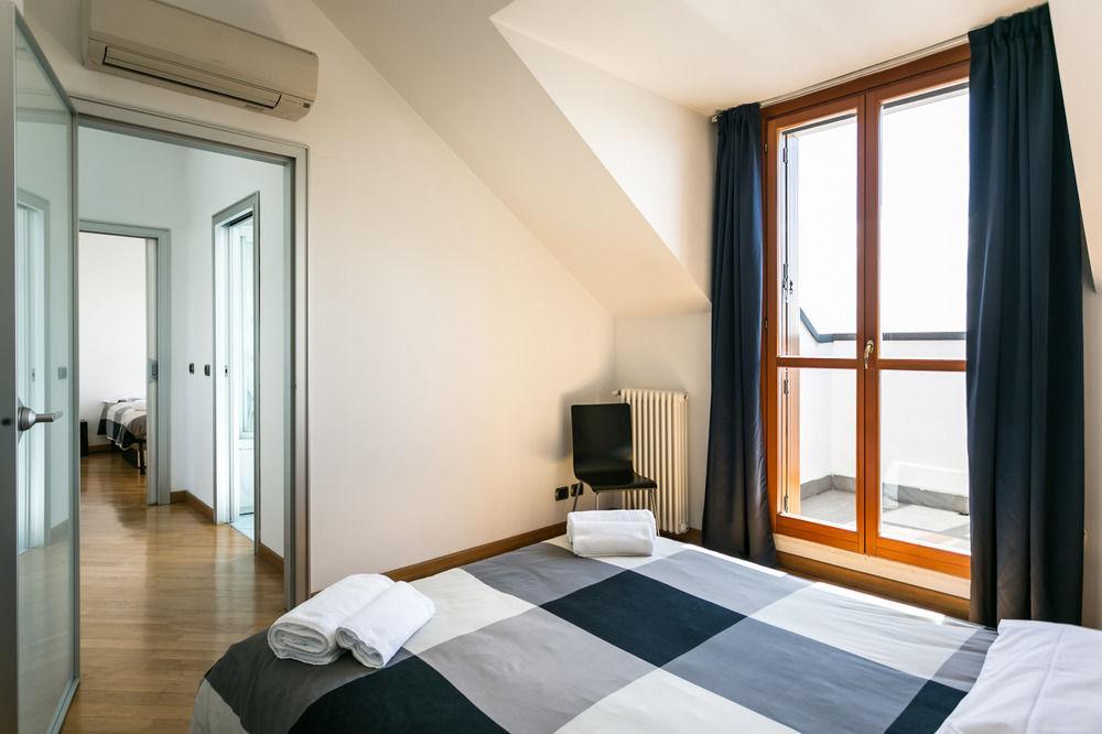 Temporary House - Navigli