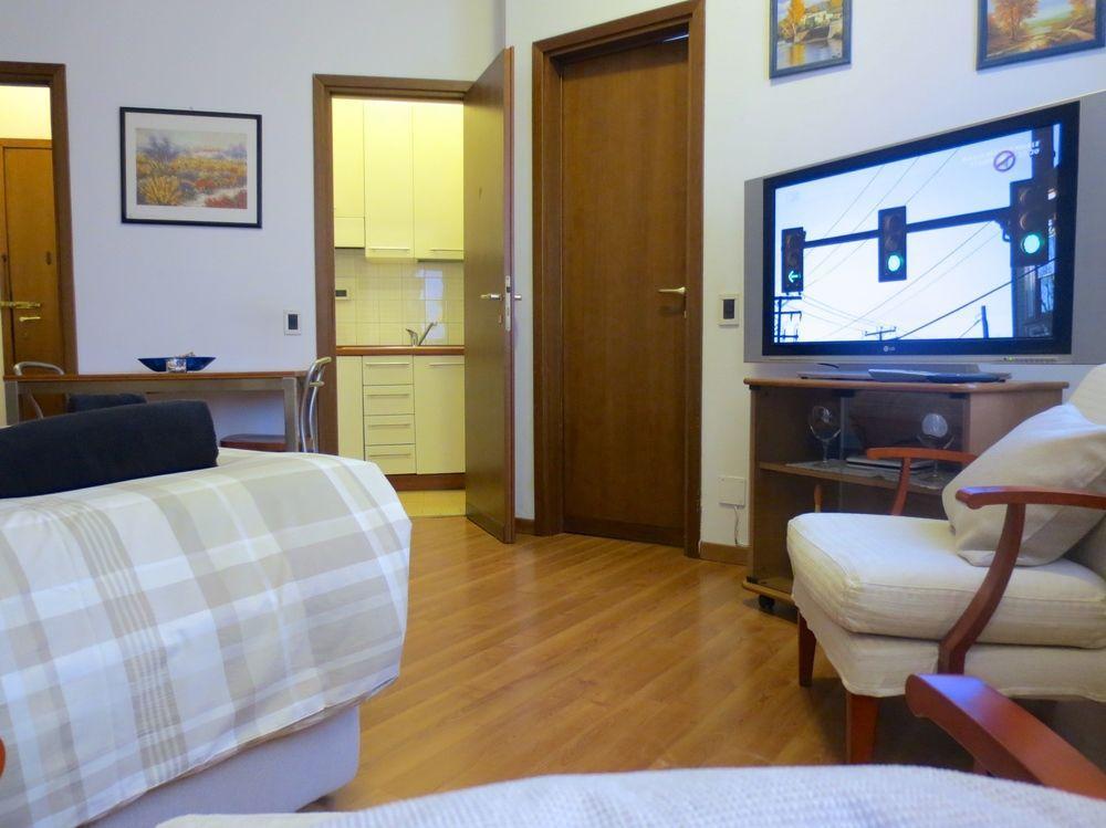 Apartment Temporary House - Navigli Milan