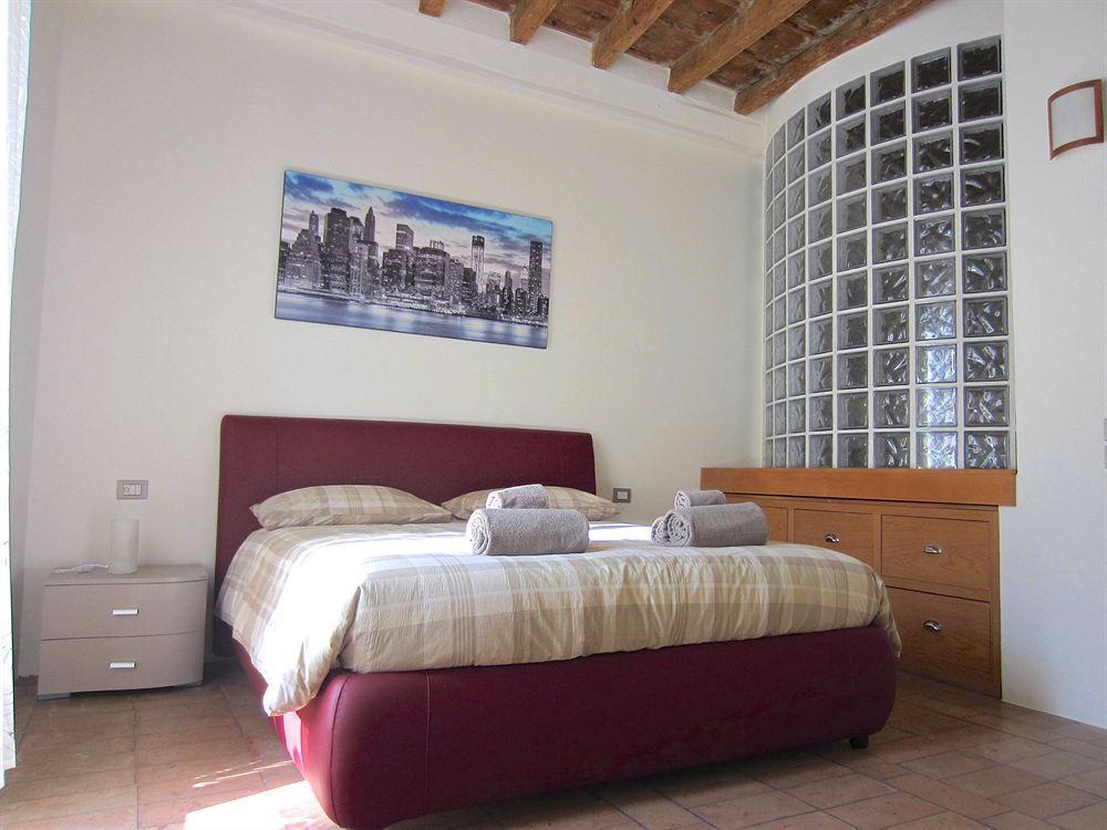 Temporary House - Navigli